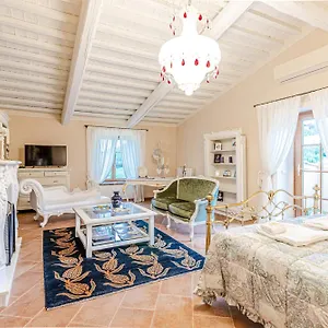 Chateau La Siroque , Montecatini Val di Cecina Italia